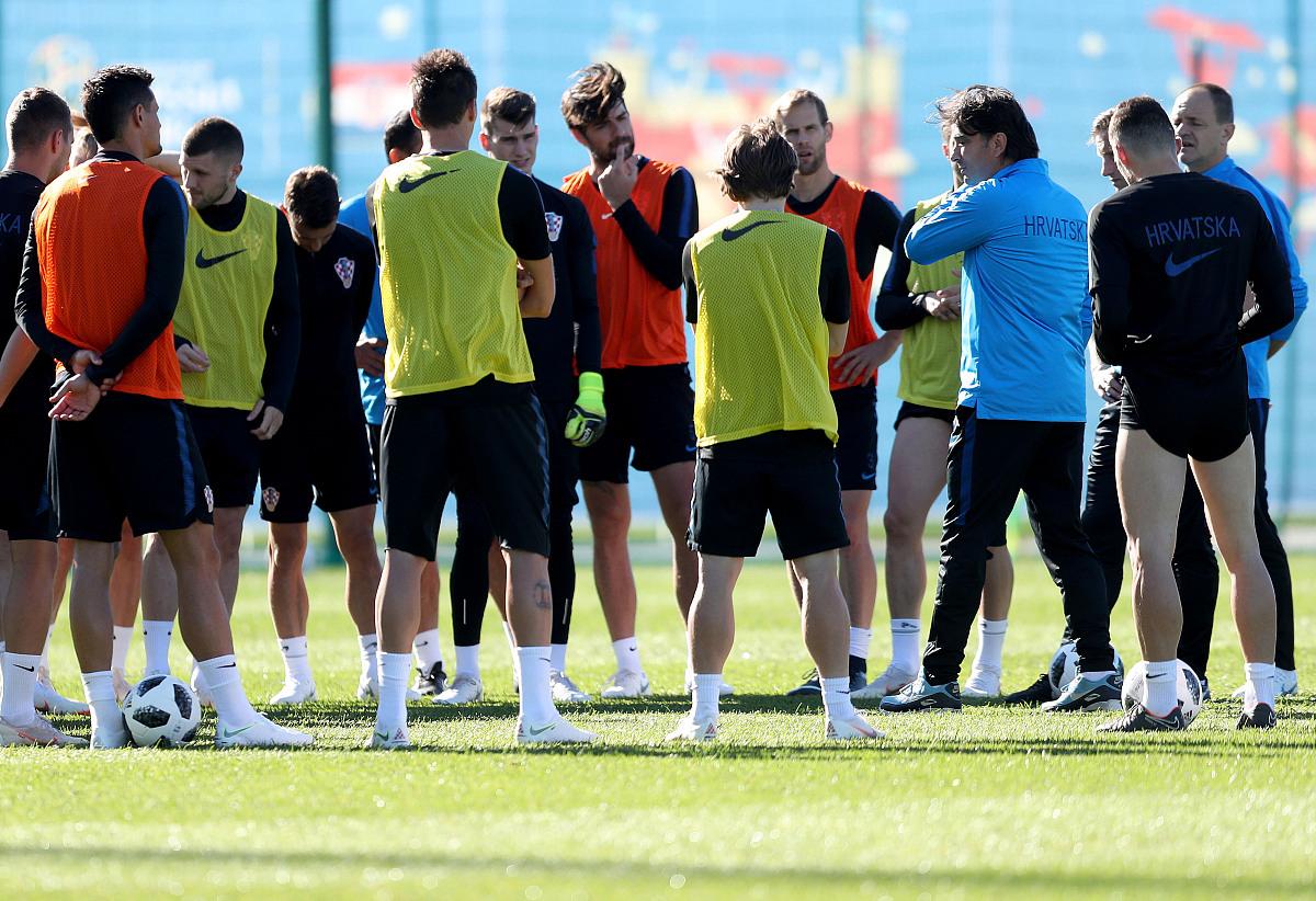 B体育体育官网入口-包含瑞士球队表现出色，取得胜利势头的词条