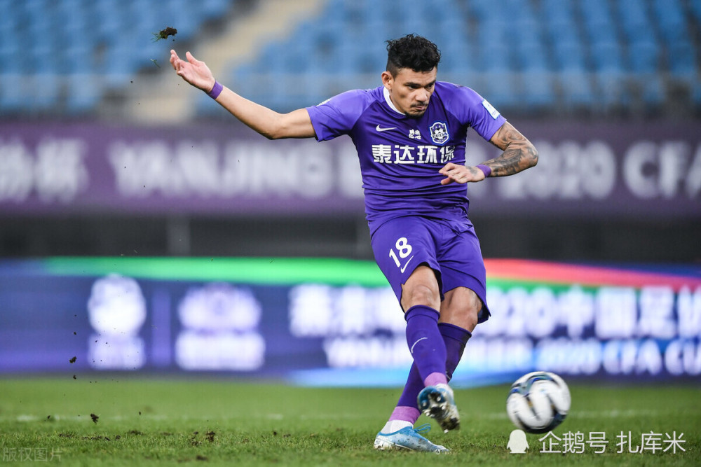 包含天津泰达快速反击多次失手，战术体系受损的词条