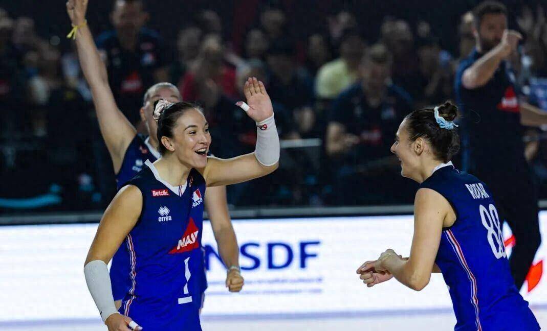 B体育体育平台-巴西队在比赛中击败对手取得胜利