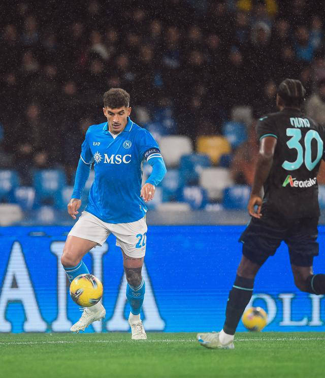 那不勒斯大胜乌迪内斯，全队表现抢眼