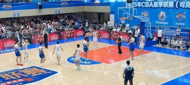 B体育体育网站入口-热门球队纷纷获胜，CBA联赛场面火爆