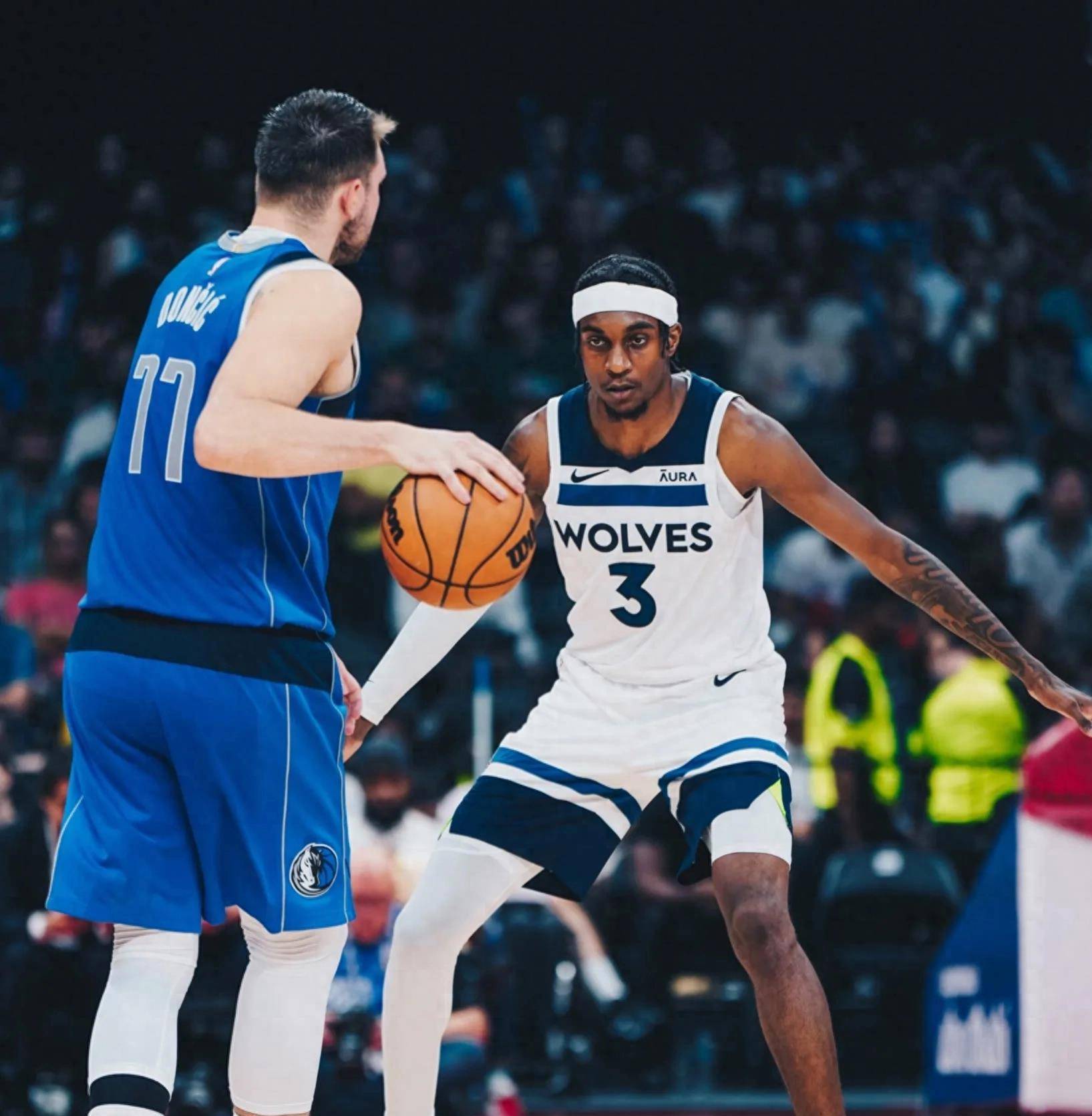 关于森林狼击败活塞，卡尔-安东尼-唐斯29分的信息