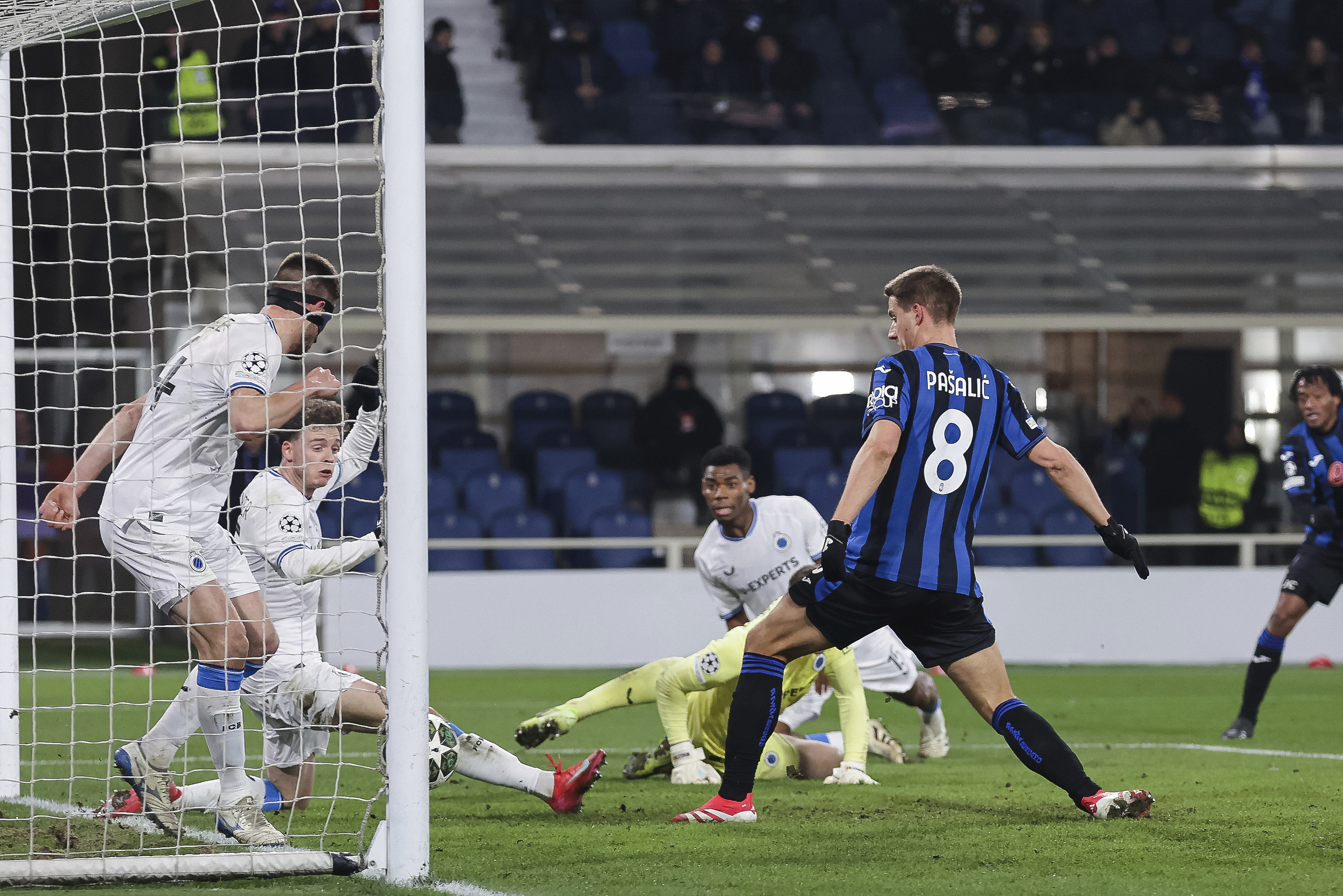 B体育体育教练-波尔多准备对阵特鲁瓦，全力备战